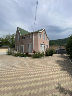 Riverside House Quba